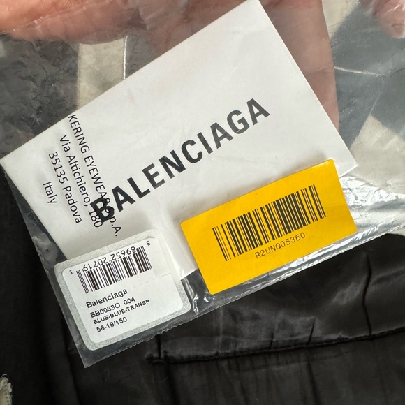 Balenciaga - Picture 6 of 7